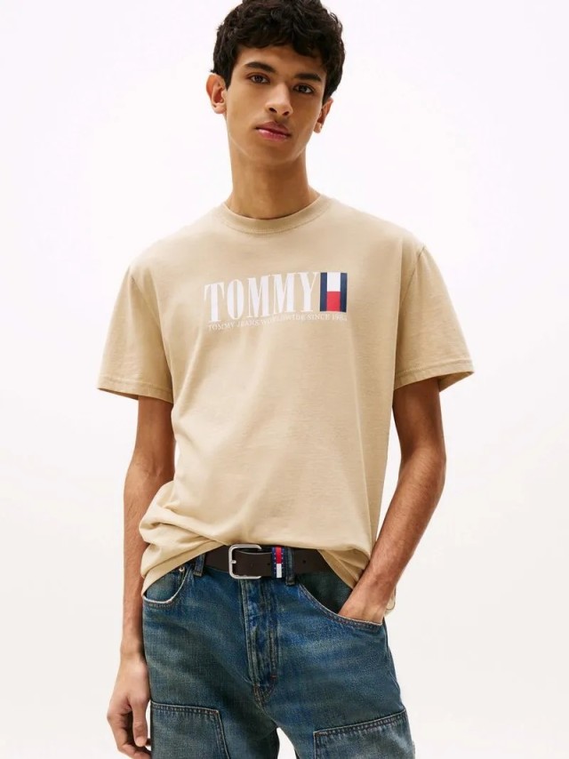 Tommy Hilfiger Tjm Reg Tommy Dna Flag Tee Ext Ανδρική Μπλούζα Μπεζ