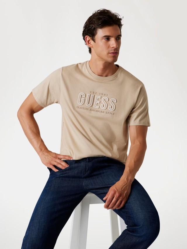 Guess Ss Bsc Guess Embossed Logo Tee Ανδρική Μπλούζα Μπεζ